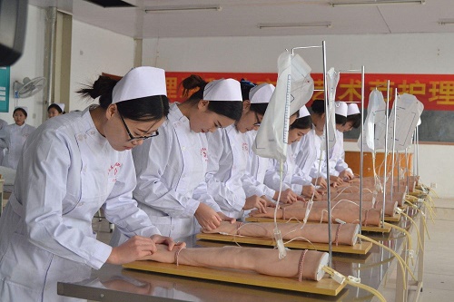 貴陽中專衛(wèi)生學(xué)校招生要求有哪些 貴陽中專衛(wèi)生學(xué)校招生要求有哪些