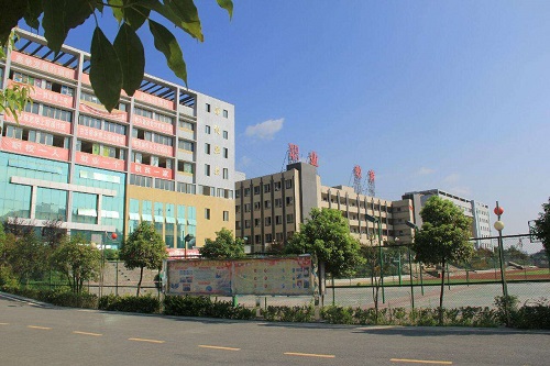 貴陽職業(yè)技術(shù)學(xué)院中專部2021年招生電話 貴陽職業(yè)技術(shù)學(xué)院中專部2021年招生電話